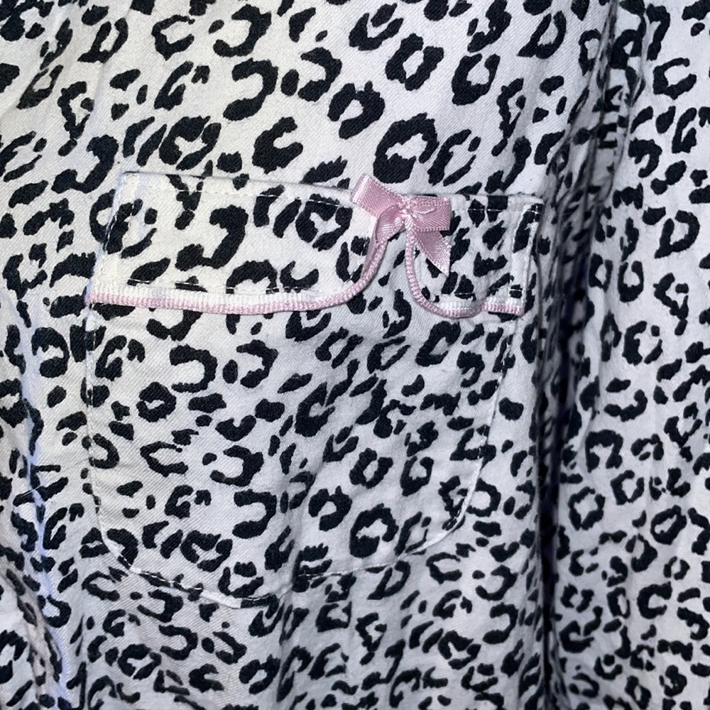 **SOLD ON MARKETPLACE ❤️Soft and sexy Victoria’s Secret cotton robe - Picture 2 of 10